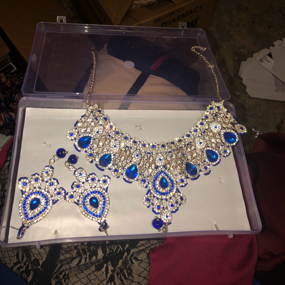 Beautiful Two Piece Jewelry Set